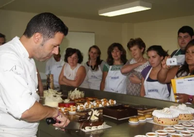 PASTELERÍA RENOVADA EN FORMATO TARTA E INDIVIDUAL impartido por Daniel Álvarez