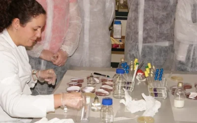 Finaliza el curso de «microbiológia aplicada 2014»