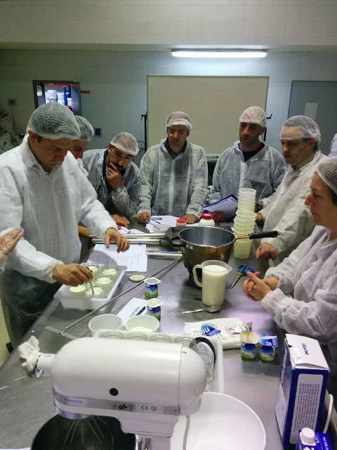 Concluye el curso taller de derivados lácteos artesanales de mayo de 2014