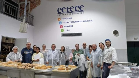 Finaliza el Curso pan en casa, amasado a mano