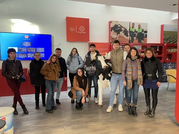 Actividad Aula-Empresa: Calidad Pascual y Quesos Camino de la Ermita