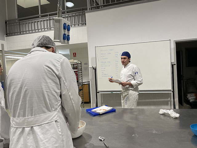 Actividad Aula-Empresa: Taller de bollería con Guillermo Martínez