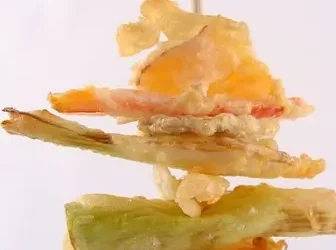 Pincho de verduras en tempura