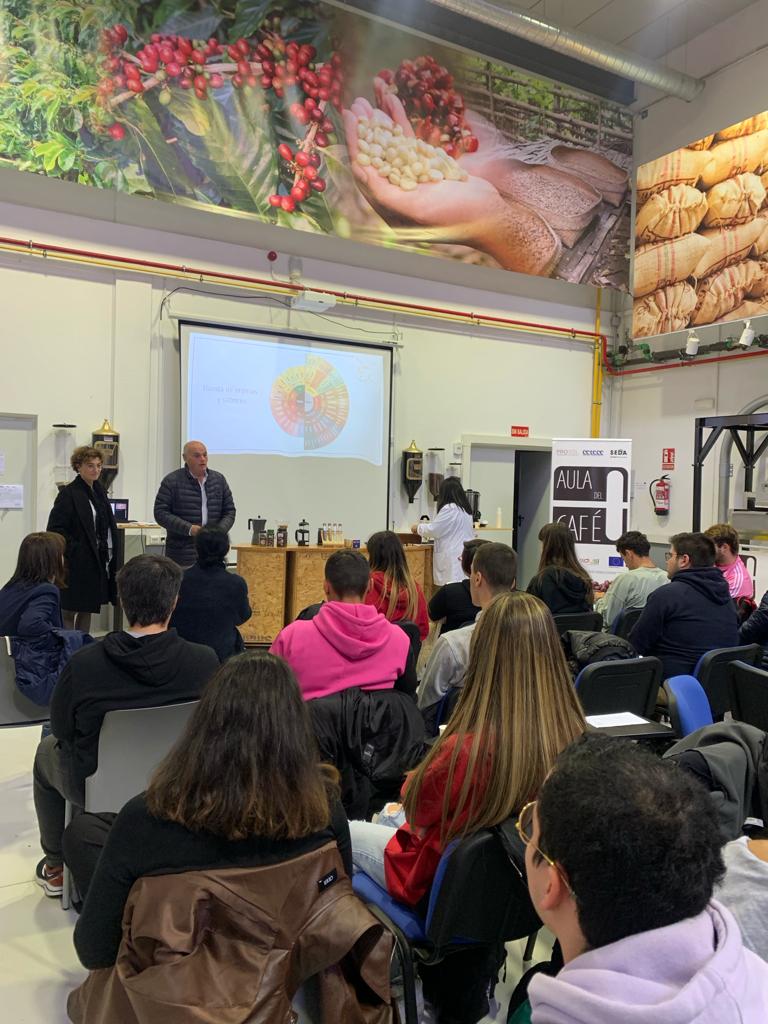 EL CAFÉ Y LOS JÓVENES: MASTERCLASS DE APROXIMACIÓN AL MUNDO DEL CAFÉ