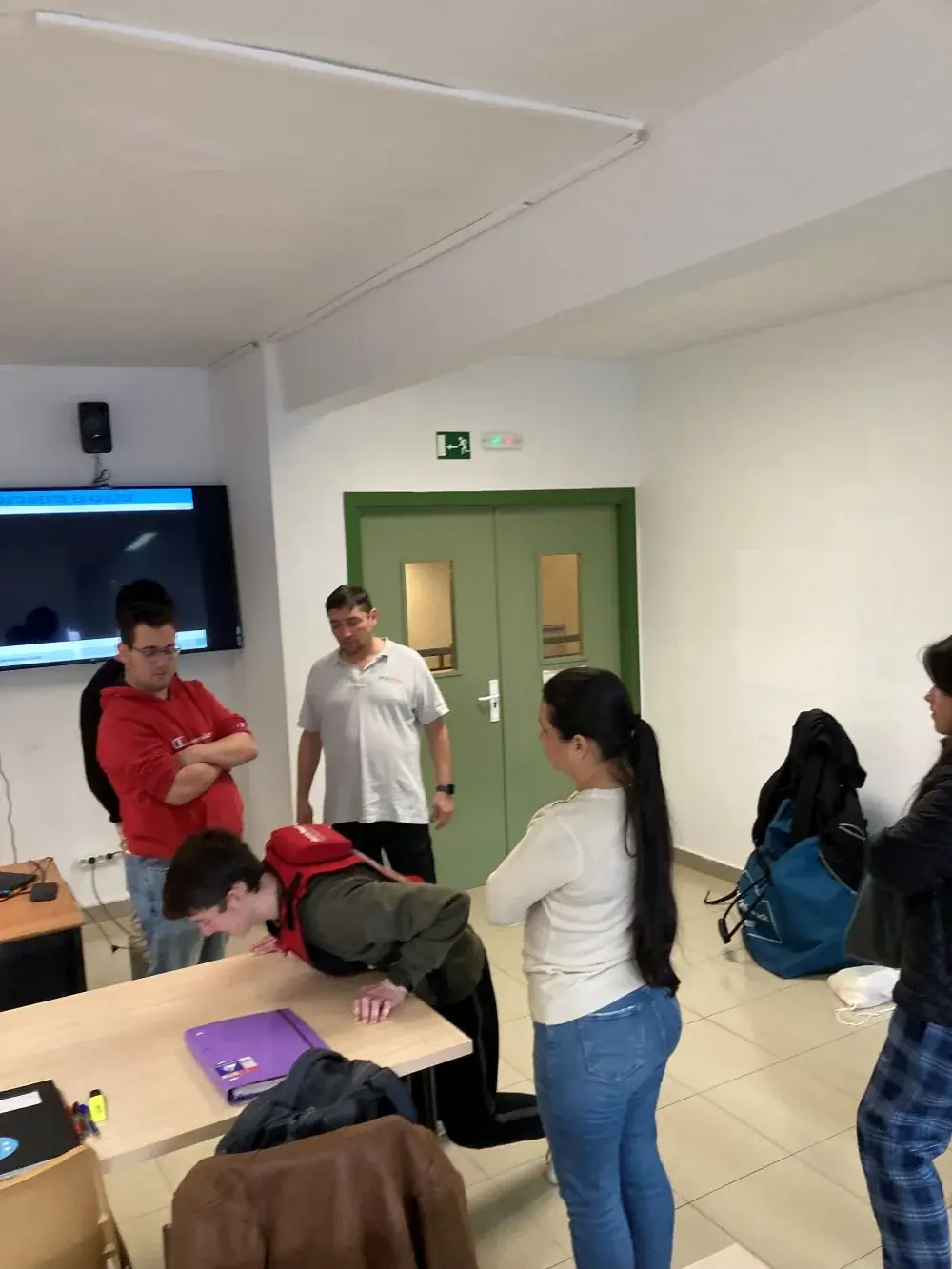 Aprendiendo a salvar vidas: Charla sobre Primeros Auxilios con Pedro Martínez de Desfiemer