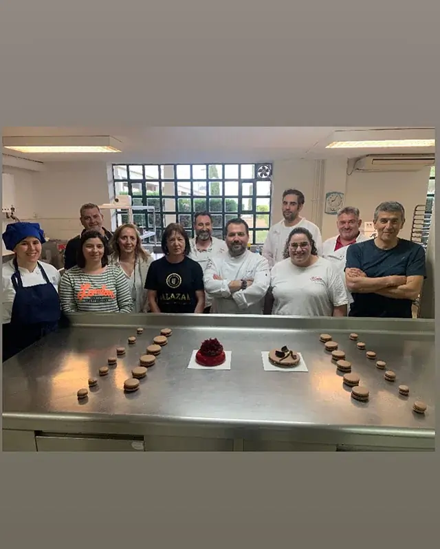 finaliza el Curso «Vitrina Deluxe» con Ricardo Vélez 2023